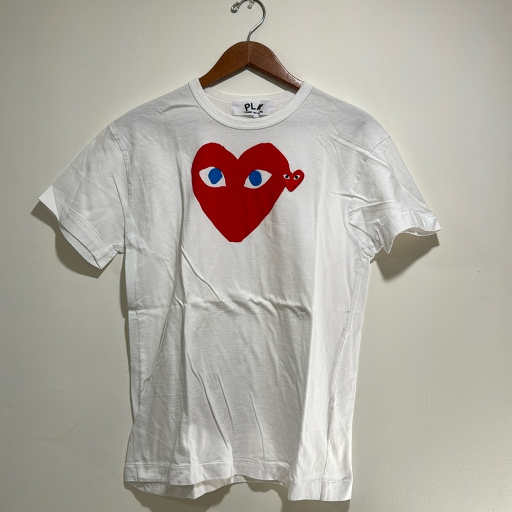 Comme Des Garcons PLAY  Blue Eyes Red Heart T-shirt White - Men’s - Size XL